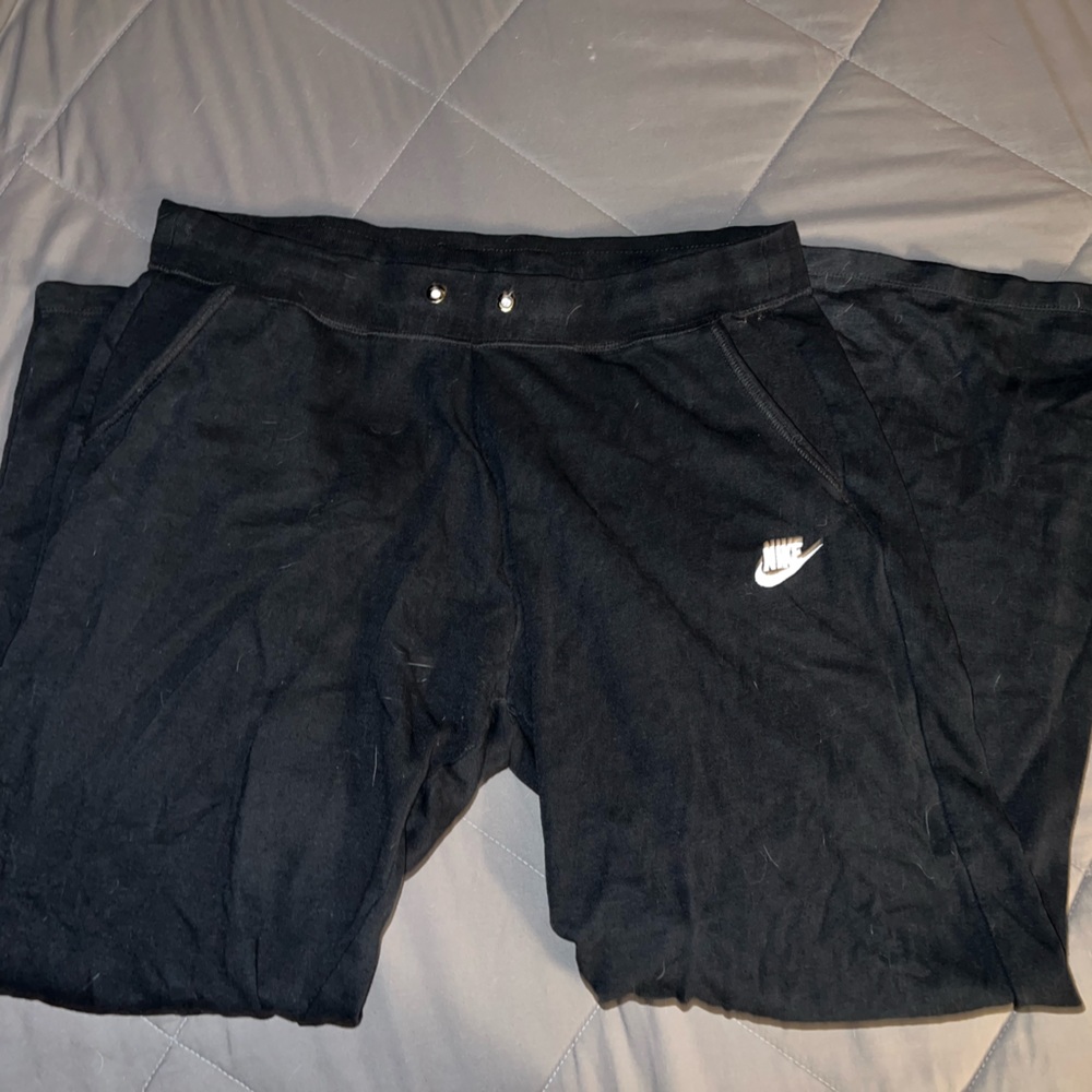 Black Nike sweats